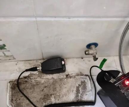 琼结屋顶漏水维修公司分享下卫生间漏水的危害及解决方法